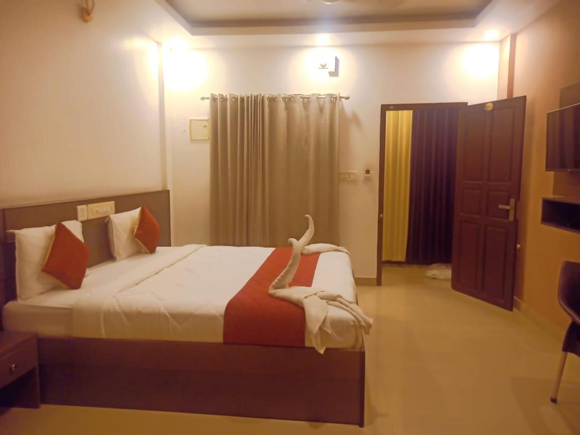 Alfa Inn Nedumbassery Eksteriør billede